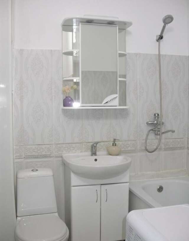 Апартаменты 1× комнатная квартира Алматы-29